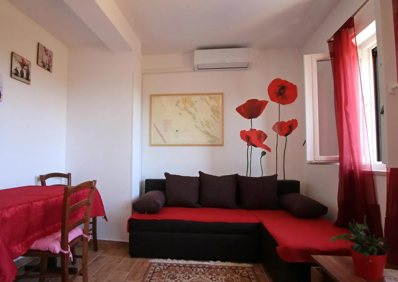 Apartments With A Parking Space Punta Kriza, Cres - 18644 Nerezine